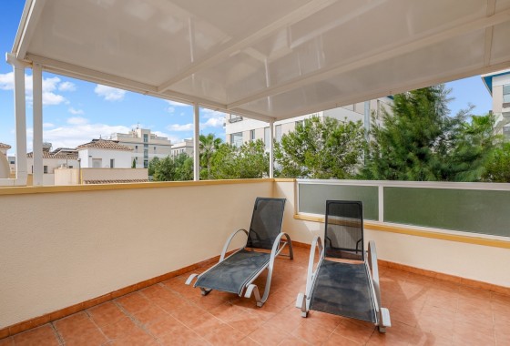 Herverkoop - Stadswoning -
Orihuela Costa - Villamartín