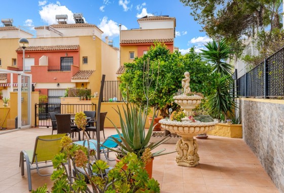 Herverkoop - Stadswoning -
Orihuela Costa - Villamartín