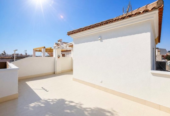 Herverkoop - Rijhuis -
Orihuela Costa - Los Altos