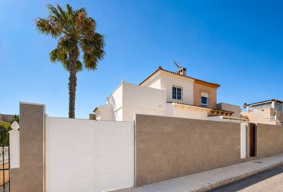 Herverkoop - Rijhuis -
Orihuela Costa - Los Altos