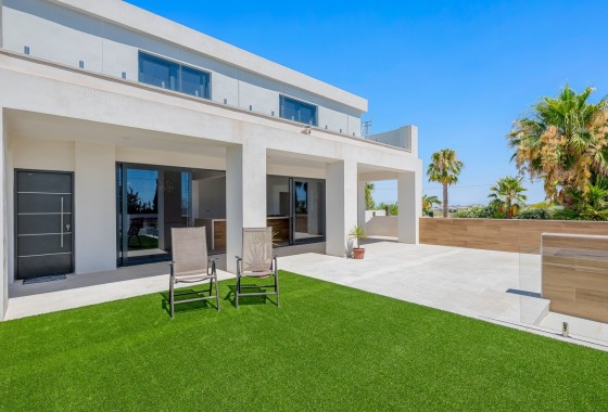 Herverkoop - Finca / Landhuis -
Los Montesinos - La Herrada