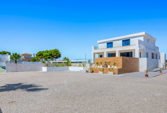 Herverkoop - Finca / Landhuis -
Los Montesinos - La Herrada