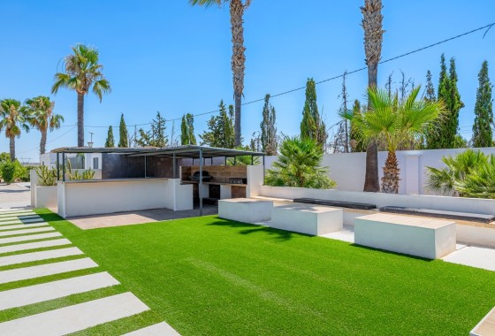 Herverkoop - Finca / Landhuis -
Los Montesinos - La Herrada