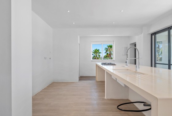 Herverkoop - Finca / Landhuis -
Los Montesinos - La Herrada