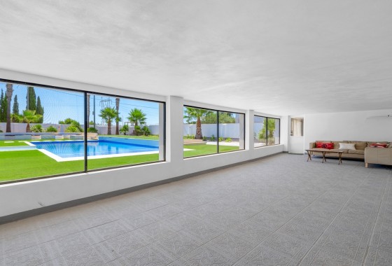 Herverkoop - Finca / Landhuis -
Los Montesinos - La Herrada