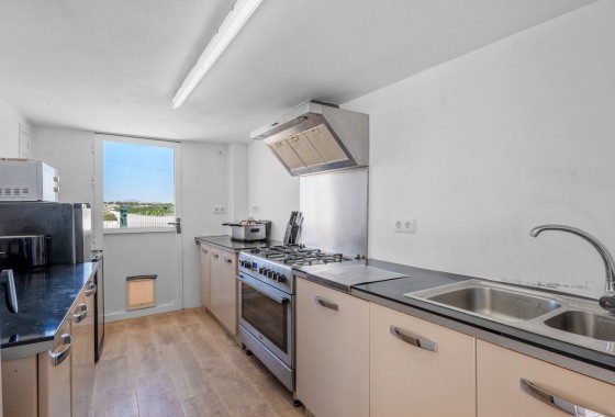 Herverkoop - Finca / Landhuis -
Los Montesinos - La Herrada