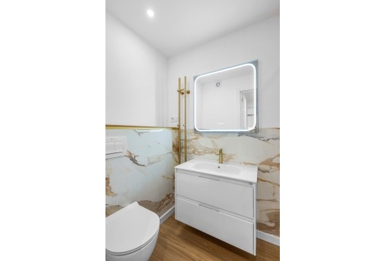 Herverkoop - Appartement / Flat -
Torrevieja - Punta Prima