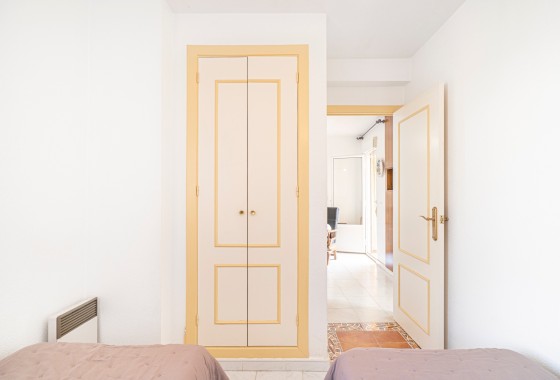 Wiederverkauf - Wohnung / Apartment -
Torrevieja