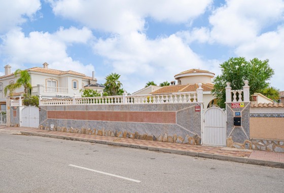 Herverkoop - Vrijstaande Villa -
Ciudad Quesada - Rojales - Ciudad Quesada