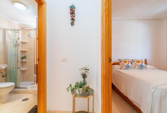 Location longue durée - Appartement -
Torrevieja - La Mata