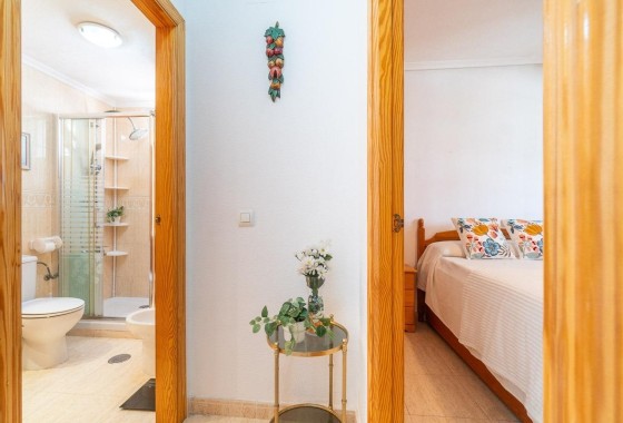 Location longue durée - Appartement -
Torrevieja - La Mata