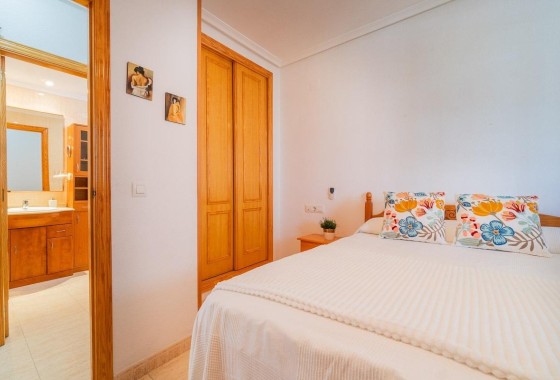 Location longue durée - Appartement -
Torrevieja - La Mata