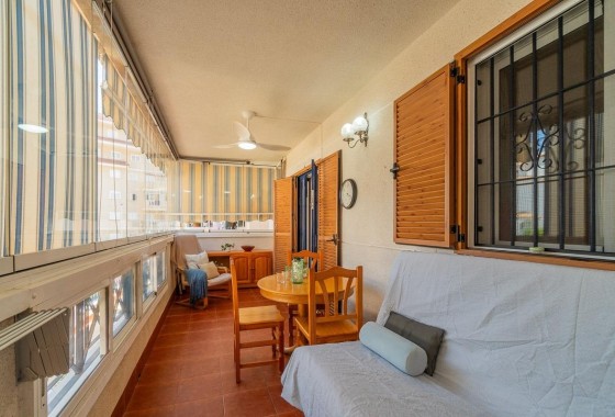 Location longue durée - Appartement -
Torrevieja - La Mata
