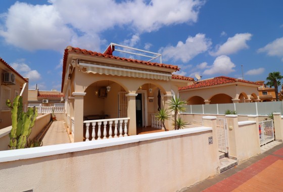 Venta - Chalet Independiente -
Algorfa - Lo Crispin