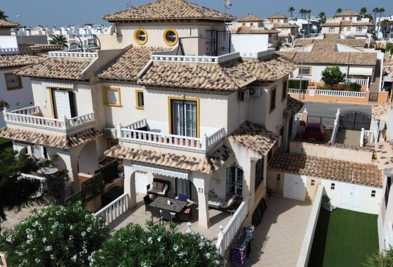 Sprzedaż - Willa w zabudowie bliźniaczej -
Lomas de Cabo Roig