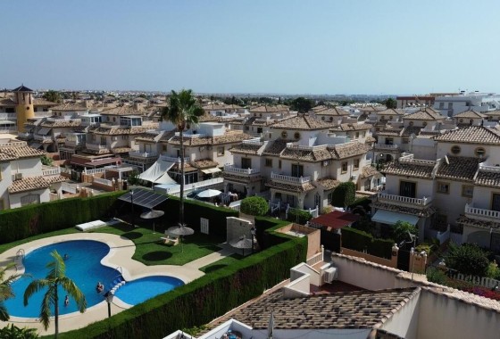 Sprzedaż - Willa w zabudowie bliźniaczej -
Lomas de Cabo Roig