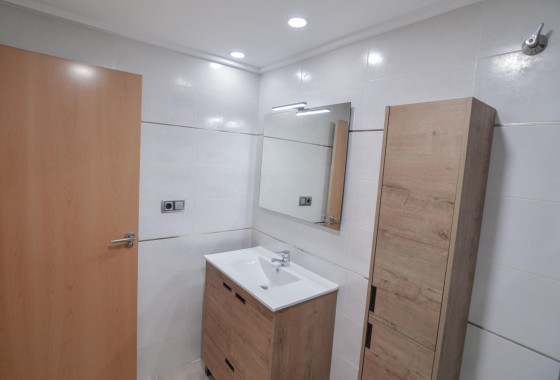 Sprzedaż - Apartament / Mieszkanie -
Torrevieja - Playa del Cura