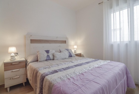 Sprzedaż - Apartament / Mieszkanie -
Torrevieja - Playa del Cura