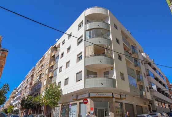 Sprzedaż - Apartament / Mieszkanie -
Torrevieja - Playa del Cura