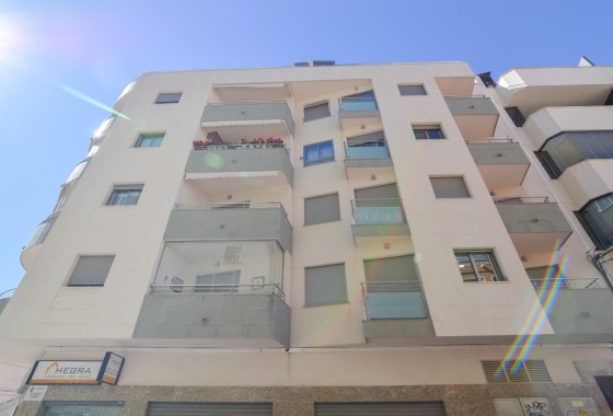 Sprzedaż - Apartament / Mieszkanie -
Torrevieja - Playa del Cura