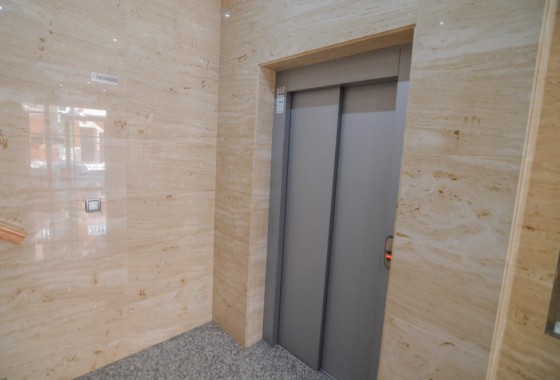 Sprzedaż - Apartament / Mieszkanie -
Torrevieja - Playa del Cura