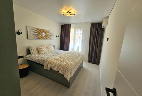 Herverkoop - Appartement / Flat -
Torrevieja - La Mata