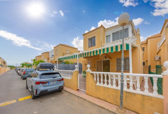 Sprzedaż - Willa wolnostojąca -
Torrevieja - El Limonar