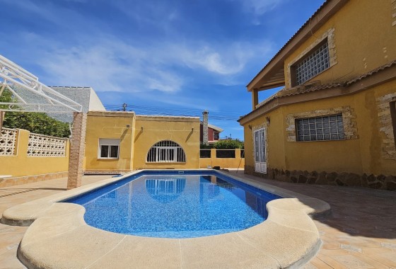 Venta - Chalet Independiente -
Los Alcázares - Los Alcazares