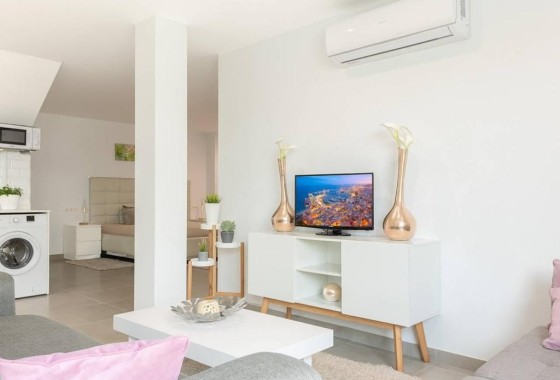 Venta - Chalet Independiente -
Benijofar