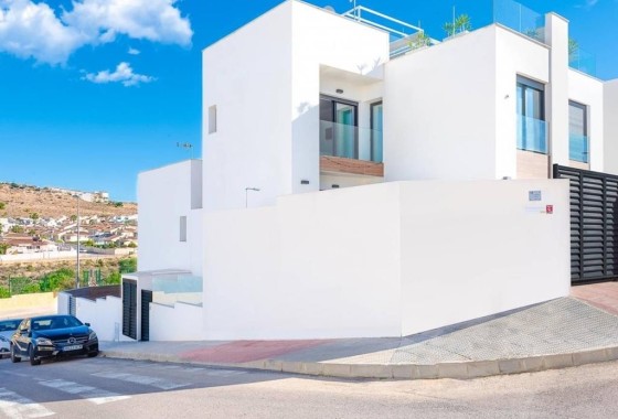 Venta - Chalet Independiente -
Benijofar