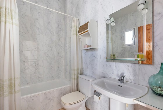 Herverkoop - Rijhuis -
Los Alcázares - Centro
