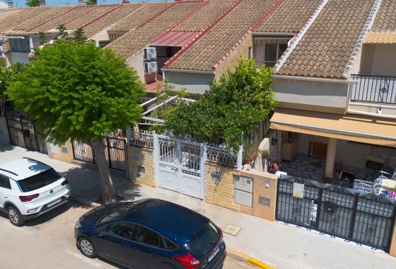 Herverkoop - Rijhuis -
Los Alcázares - Centro