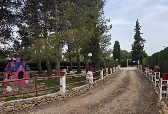 Herverkoop - Finca / Landhuis -
Pinoso