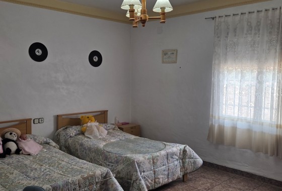 Herverkoop - Finca / Landhuis -
Pinoso