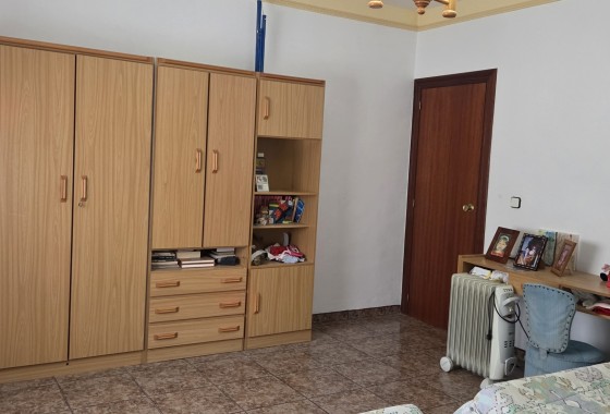 Herverkoop - Finca / Landhuis -
Pinoso