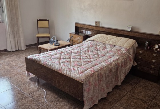 Herverkoop - Finca / Landhuis -
Pinoso