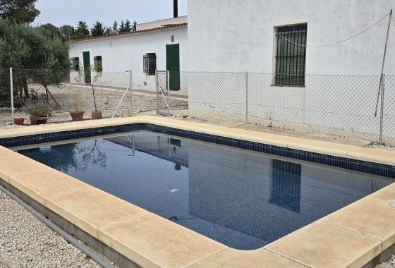 Herverkoop - Finca / Landhuis -
Pinoso