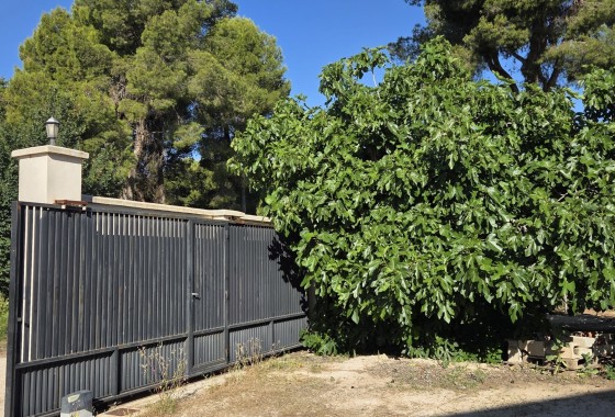 Herverkoop - Finca / Landhuis -
Yecla