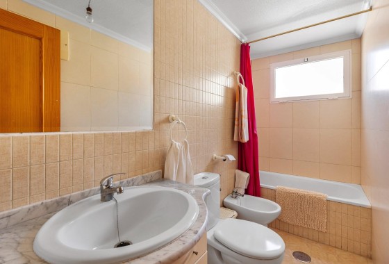 Herverkoop - Appartement / Flat -
Torrevieja - Nueva Torrevieja