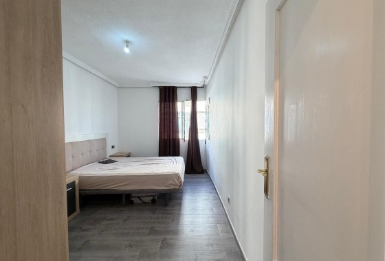 Revente - Appartement -
Torrevieja - Playa del Cura
