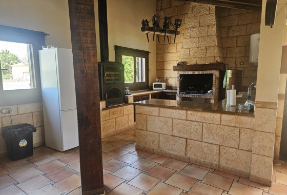 Herverkoop - Finca / Landhuis -
Catral