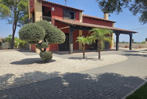 Herverkoop - Finca / Landhuis -
Catral