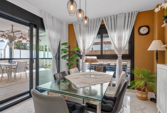 Sprzedaż - Apartament / Mieszkanie -
Guardamar del Segura - Guardamar