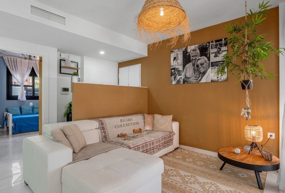 Sprzedaż - Apartament / Mieszkanie -
Guardamar del Segura - Guardamar