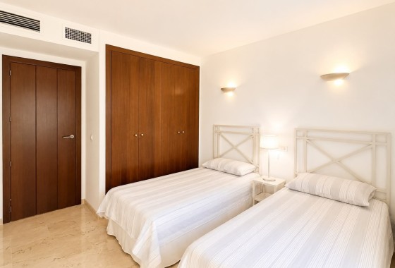 Revente - Appartement -
Punta Prima