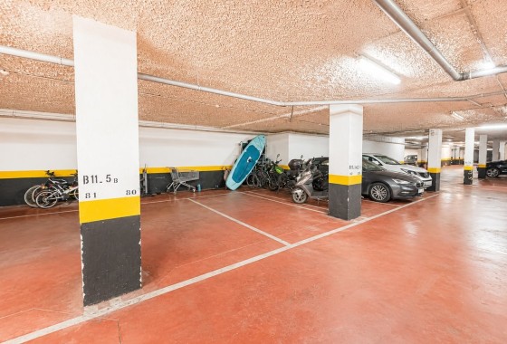 Revente - Appartement -
Punta Prima