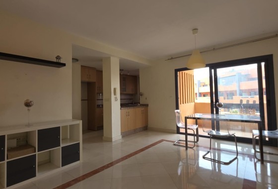Herverkoop - Rijhuis -
Orihuela Costa - Las Filipinas