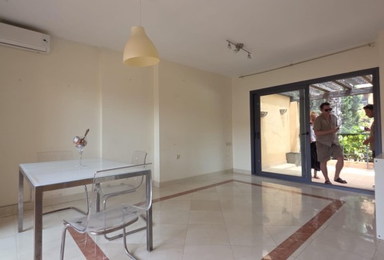Herverkoop - Rijhuis -
Orihuela Costa - Las Filipinas
