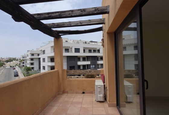 Herverkoop - Rijhuis -
Orihuela Costa - Las Filipinas