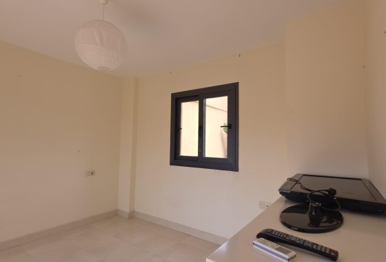 Herverkoop - Rijhuis -
Orihuela Costa - Las Filipinas
